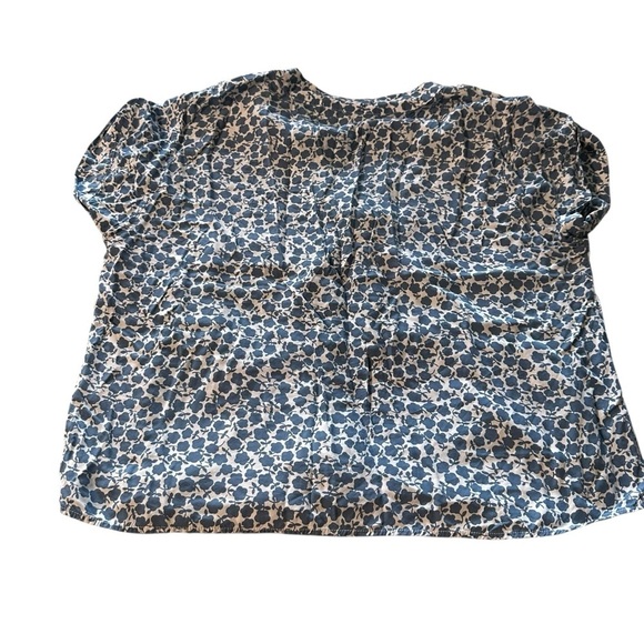 GAP Gray and Blue Short Sleeve Relaxed Blouse - Picture 2 of 4